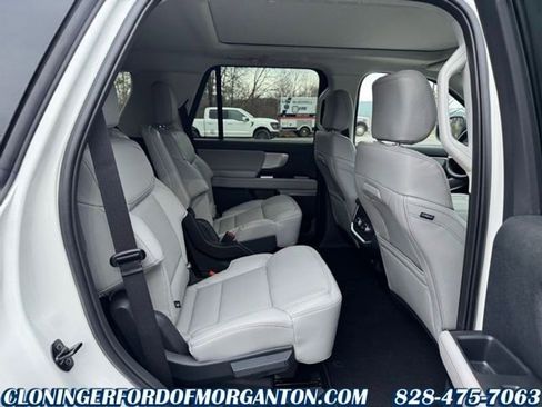 New 2025 Ford Expedition Active image 18