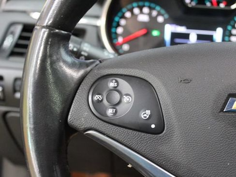 Used 2018 Chevrolet Impala Premier FWD image 16