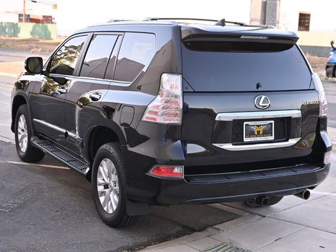 Used 2017 Lexus GX 460 Premium w/ Premium Package AWD/4WD image 5