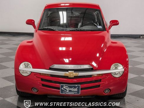 Used 2003 Chevrolet SSR w/ Preferred Equipment Group image 35