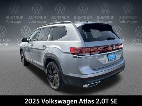 New 2025 Volkswagen Atlas SE image 3