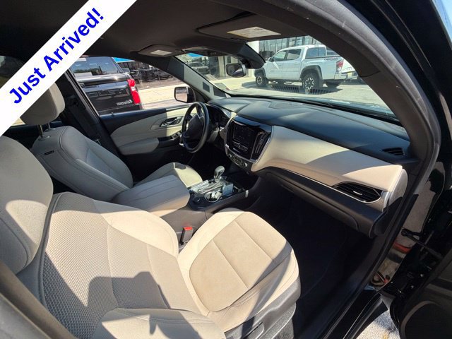 Used 2023 Chevrolet Traverse LS w/ Midnight/Sport Edition FWD image 21