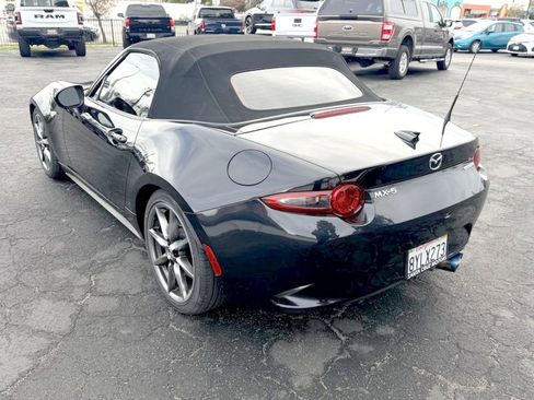 Used 2021 MAZDA MX-5 Miata Grand Touring image 4
