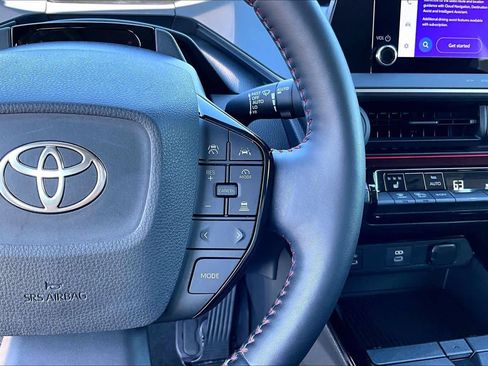 Used 2023 Toyota Prius Prime FWD image 23