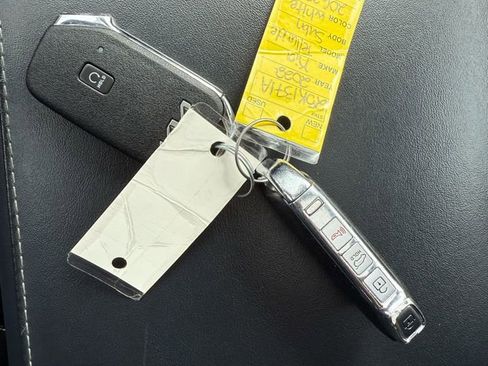 Used 2022 Kia Telluride EX w/ EX Premium Package image 18