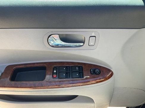 Used 2005 Buick LaCrosse CXL FWD image 21