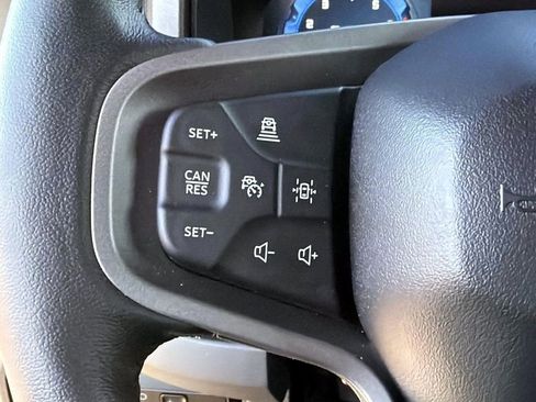 Used 2025 Ford Bronco Badlands image 28