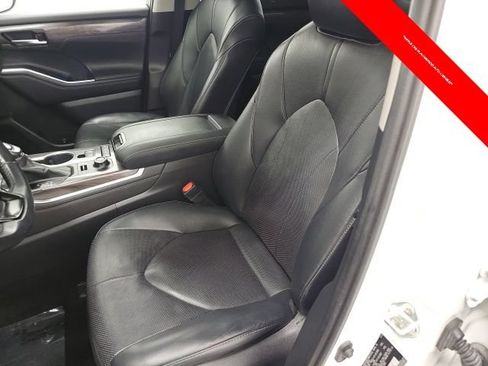 Used 2020 Toyota Highlander Limited AWD/4WD image 16