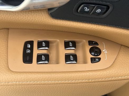 Used 2018 Volvo S90 T5 Momentum w/ Convenience Package FWD image 14