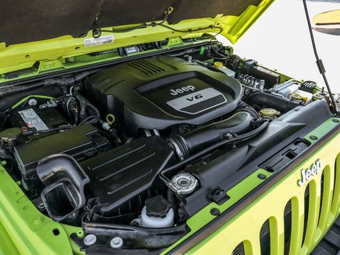 Used 2017 Jeep Wrangler Unlimited Rubicon image 53