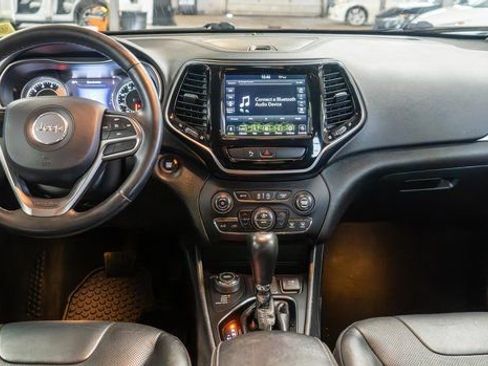 Used 2020 Jeep Cherokee Limited image 15