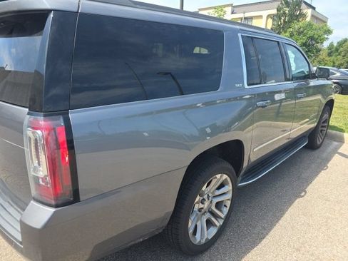 Used 2019 GMC Yukon XL SLT w/ Premium Edition AWD/4WD image 3