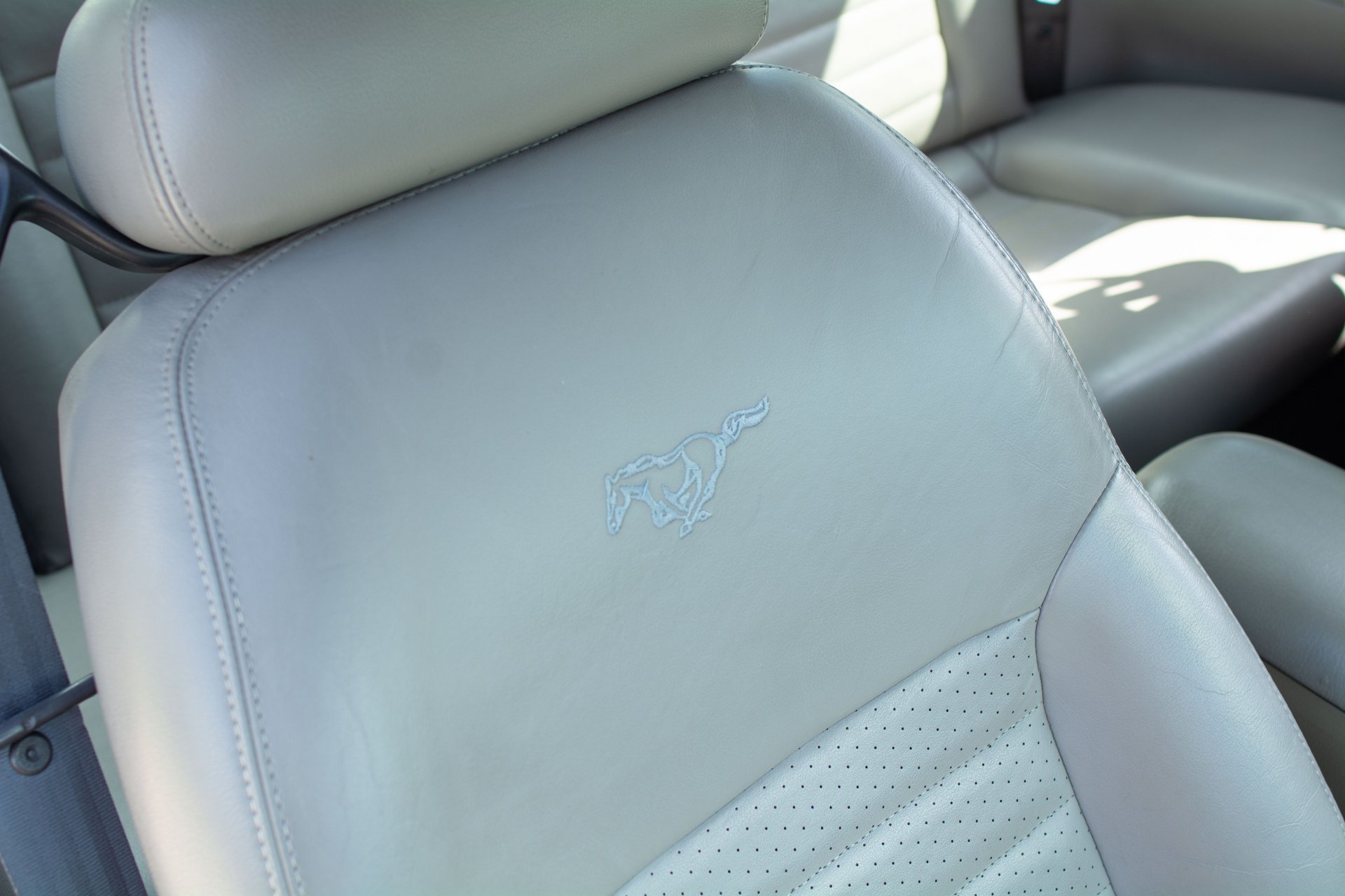 Used 2001 Ford Mustang GT RWD image 34
