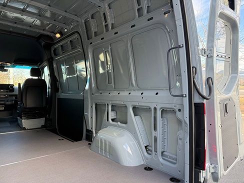 New 2025 Mercedes-Benz Sprinter 2500 image 13
