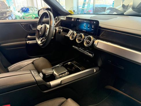 Used 2022 Mercedes-Benz GLB 250 GLB 250 SUV image 46