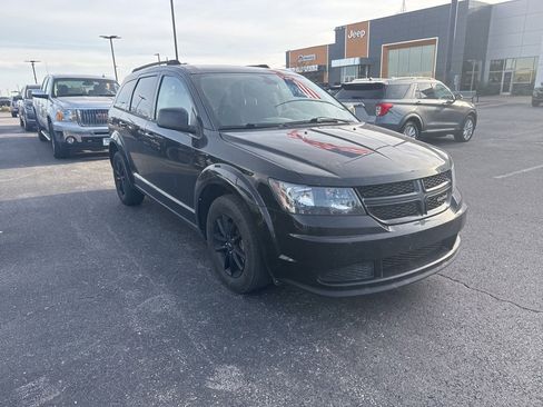 Used 2020 Dodge Journey SE w/ SE Popular Equipment Group image 3