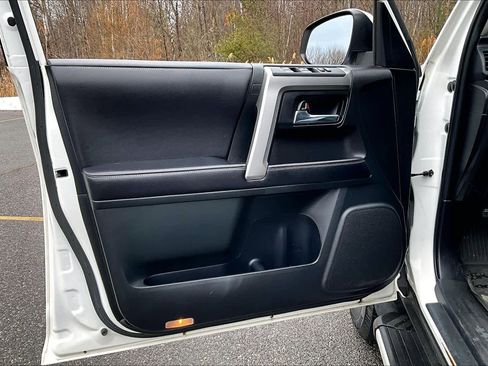 Used 2016 Toyota 4Runner SR5 Premium image 22