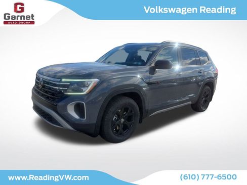 New 2026 Volkswagen Atlas Peak Edition image 1