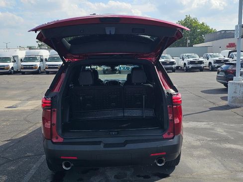 Certified 2023 Chevrolet Traverse LT w/ LPO, Floor Liner Package FWD image 14