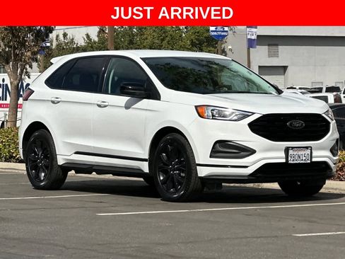 Certified 2022 Ford Edge SE w/ Black Appearance Package AWD/4WD image 10