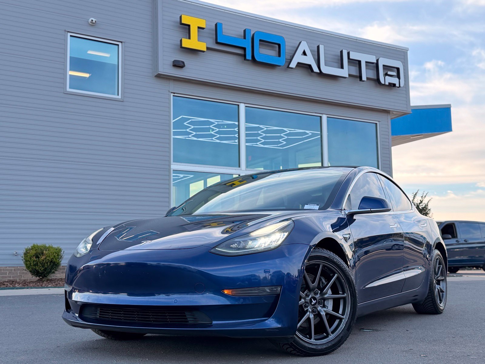 Used 2020 Tesla Model 3 Standard Range Plus RWD image 1