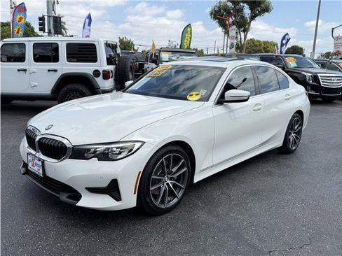 Used 2019 BMW 330i Sedan w/ Driving Assistance Package image 3