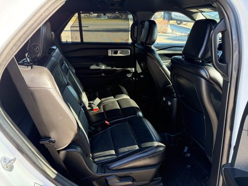 Used 2020 Ford Explorer Limited image 8