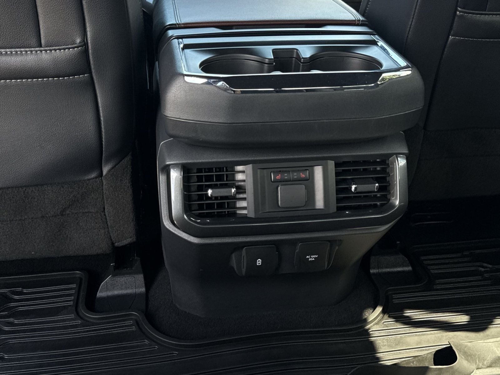 Used 2023 Ford F150 Lariat w/ Equipment Group 502A High AWD/4WD image 26