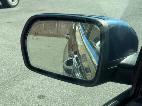 Used 2017 Ford Edge SEL w/ Equipment Group 201A image 27