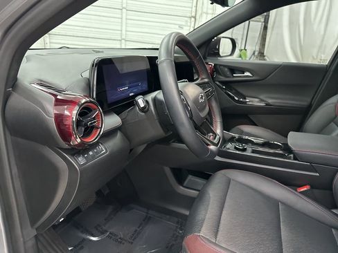 Used 2025 Chevrolet Equinox RS w/ Safety and Technology Package image 9