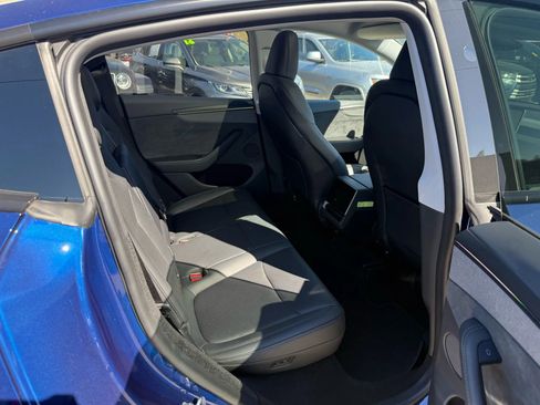 Used 2026 Tesla Model Y Long Range image 3