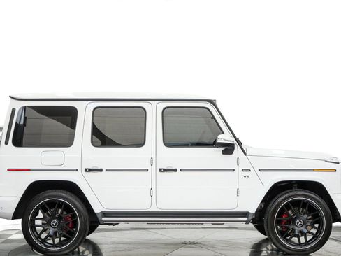 Used 2021 Mercedes-Benz G 550 image 2
