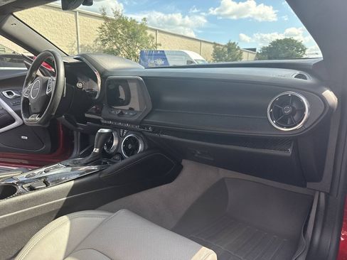 Used 2017 Chevrolet Camaro SS RWD image 31