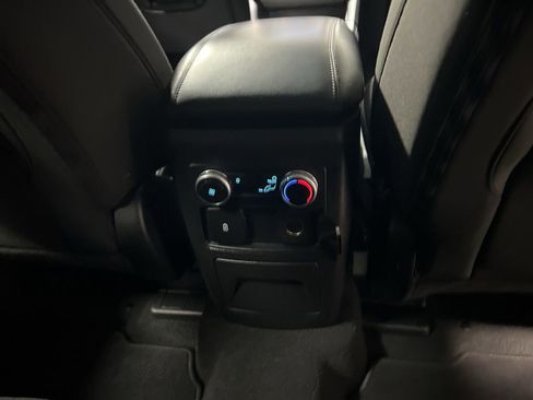Used 2022 Ford Explorer XLT RWD image 14