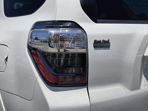 Used 2020 Toyota 4Runner SR5 RWD image 9