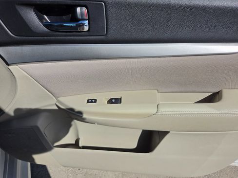 Used 2014 Subaru Legacy 2.5i AWD/4WD image 34