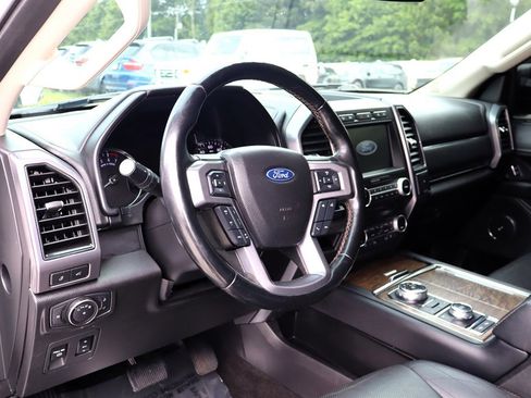 Used 2018 Ford Expedition Max Platinum AWD/4WD image 22
