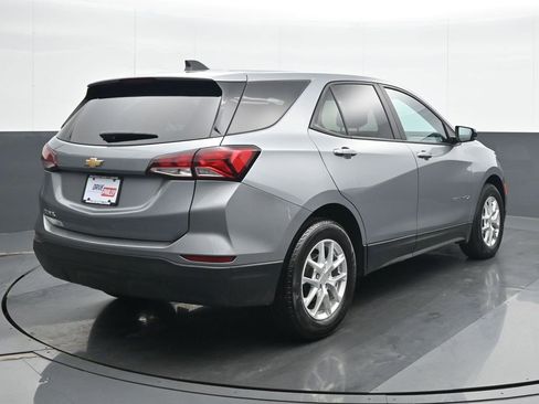 Used 2023 Chevrolet Equinox LS w/ LS Convenience Package image 6