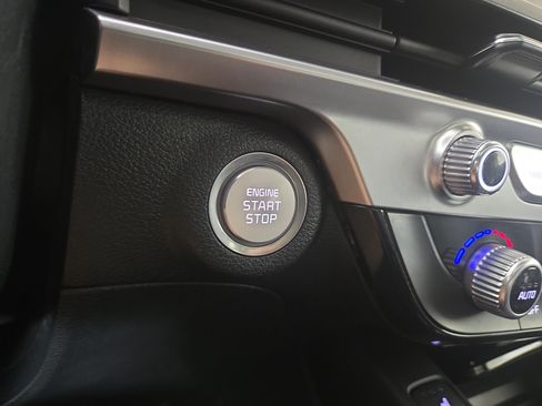 Used 2025 Kia Telluride S AWD/4WD image 27
