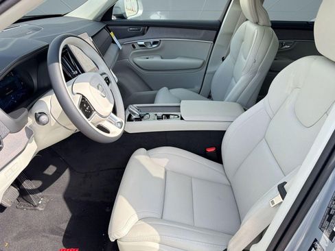 New 2026 Volvo XC90 T8 Ultra w/ Protection Package Premier AWD/4WD image 5