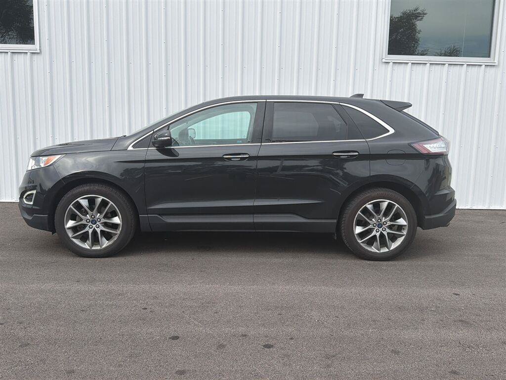 Used 2015 Ford Edge Titanium FWD image 8