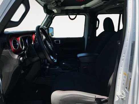 Used 2018 Jeep Wrangler Unlimited Rubicon AWD/4WD image 8