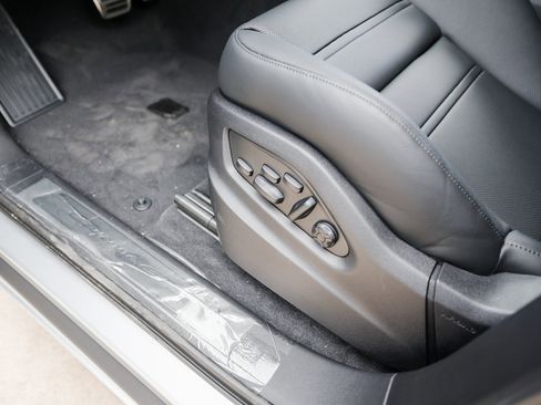 New 2026 Porsche Cayenne GTS image 14