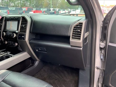 Used 2018 Ford F150 Raptor w/ Equipment Group 802A Luxury image 18