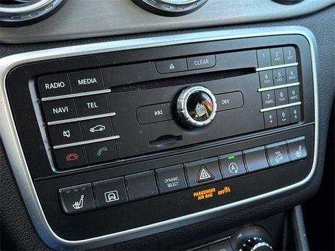 Used 2016 Mercedes-Benz GLA 250 4MATIC image 27