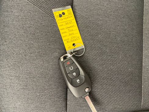 Used 2024 Chevrolet Trax RS w/ Sunroof Package image 36