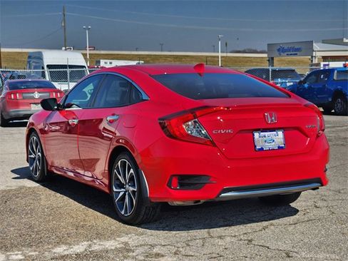 Used 2019 Honda Civic Touring image 7
