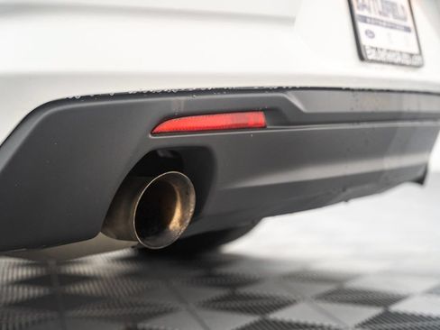 Used 2023 Chevrolet Camaro LT RWD image 9