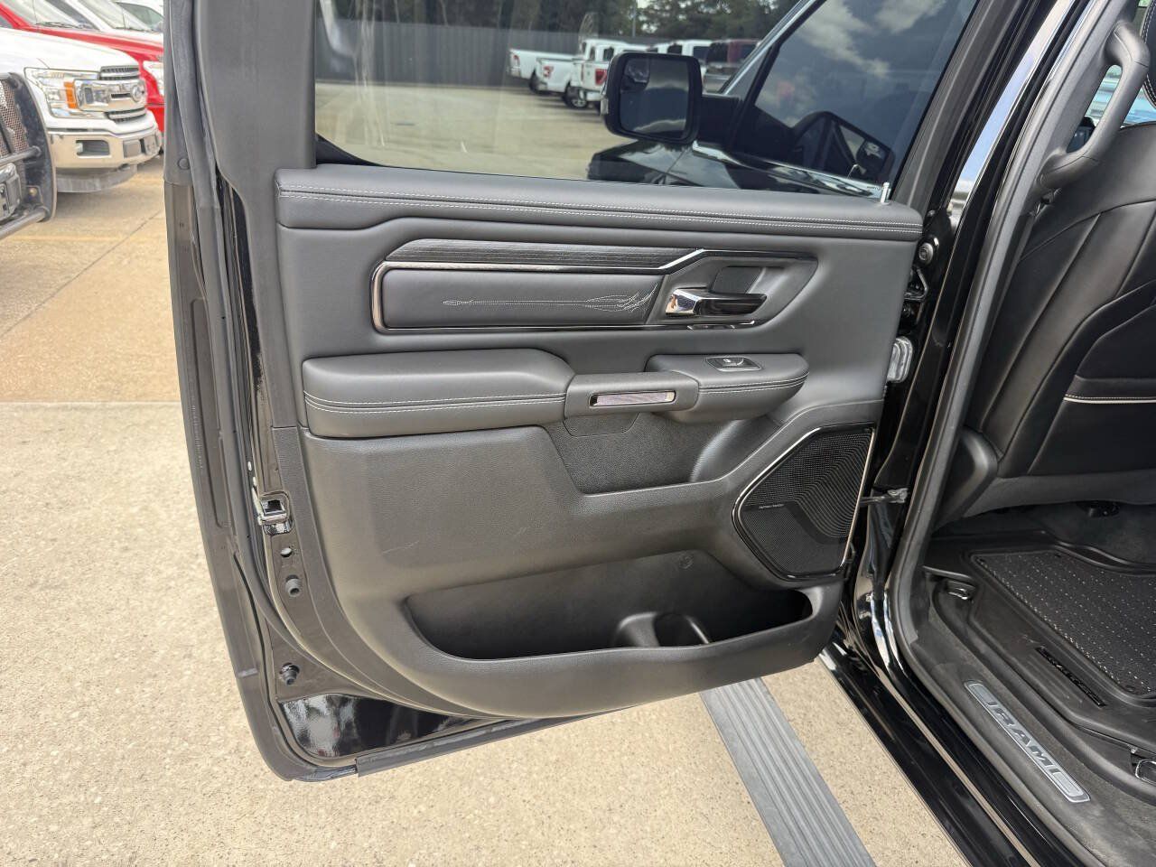Used 2024 RAM 1500 Limited AWD/4WD image 14
