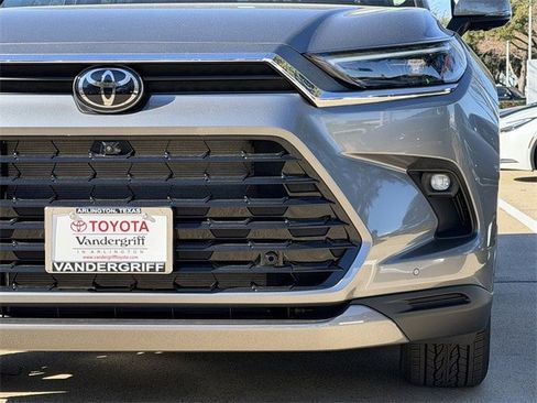 New 2026 Toyota Grand Highlander Platinum image 9